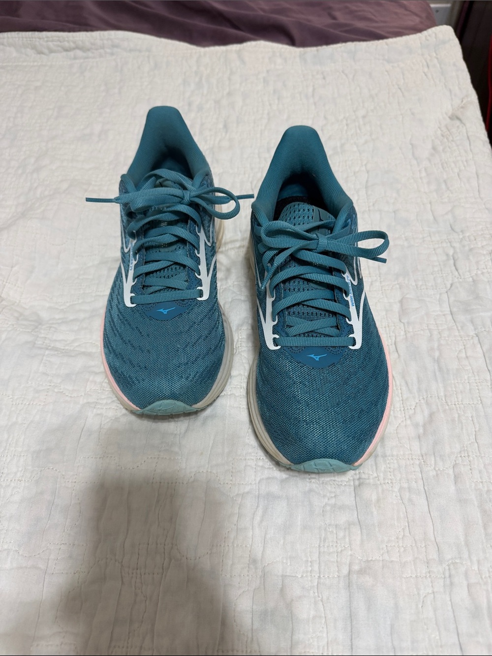 Mizuno Women's Teal Athletic Running Shoes with White Accents